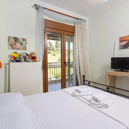 The Emerald Garden Maisonette Siviri