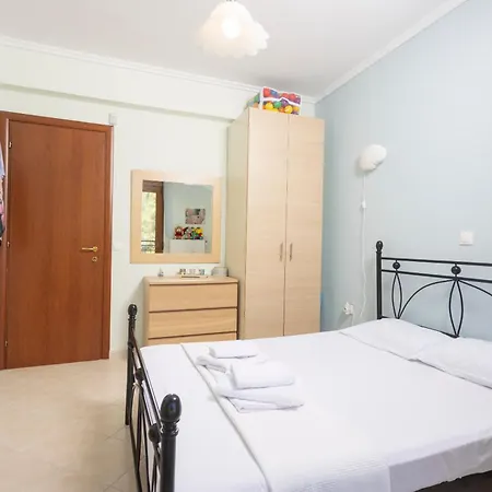 The Emerald Garden Maisonette Siviri