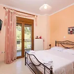 The Emerald Garden Maisonette * Siviri