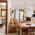 The Emerald Garden Maisonette * Siviri