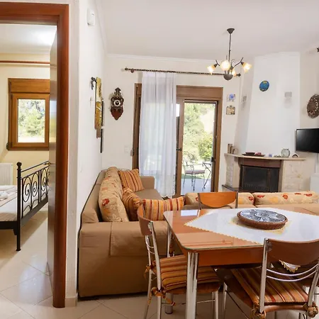 The Emerald Garden Maisonette * Siviri